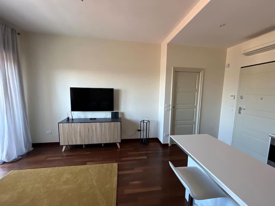 Suite 220 Bari Bagian luar foto