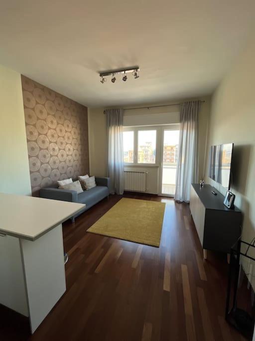 Suite 220 Bari Bagian luar foto