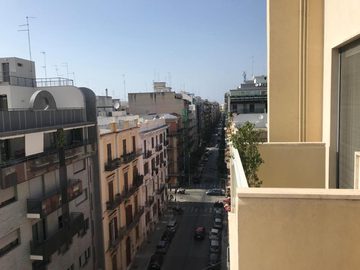 Suite 220 Bari Bagian luar foto